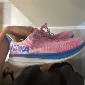 Hoka Clifton 9